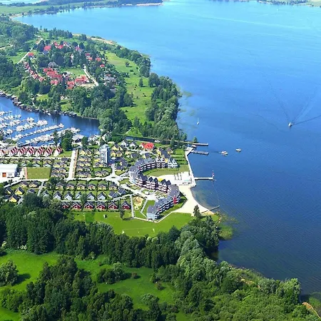 Modernes Mit Blick Auf Den Hafen In * Rechlin